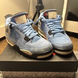 Jordan 4 Retro University Blue